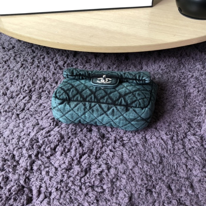  Handbag   Chanel S1309 size 12x23x8  cm