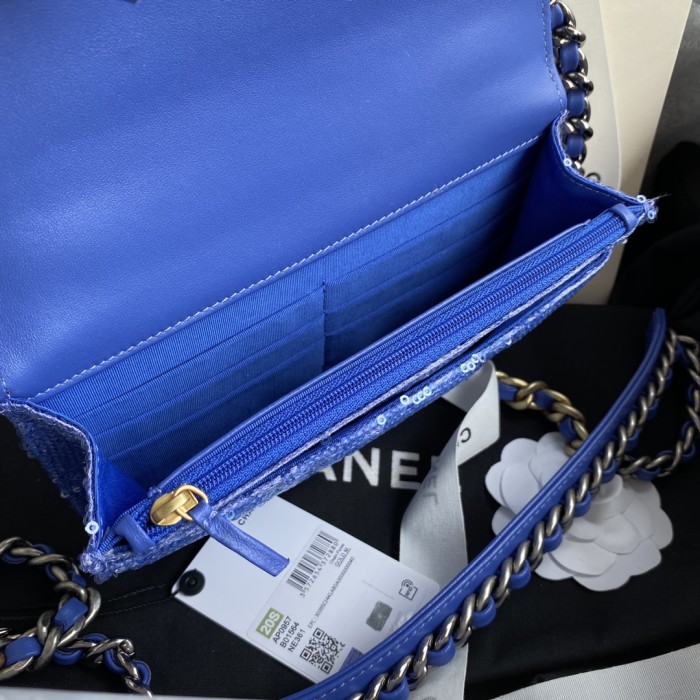  Handbag Chanel  size 19 cm