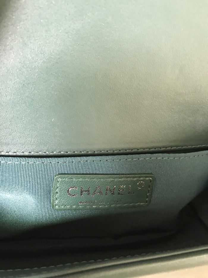  Handbag  Chanel  67086  size 14.5×25×8 cm