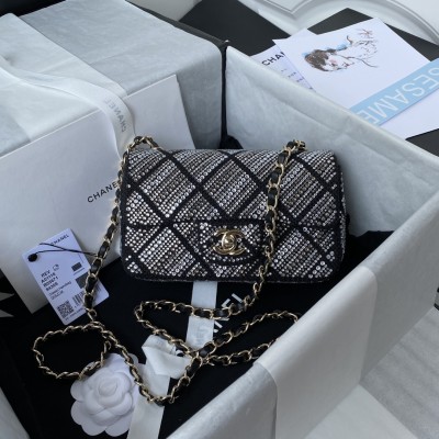  Handbag  Chanel size 20 cm