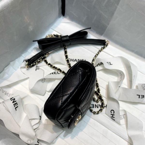  Handbag  Chanel 10603 size  10 2 7.5 cm