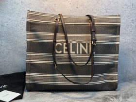  Handbag  Chanel  size 43*35*15 cm