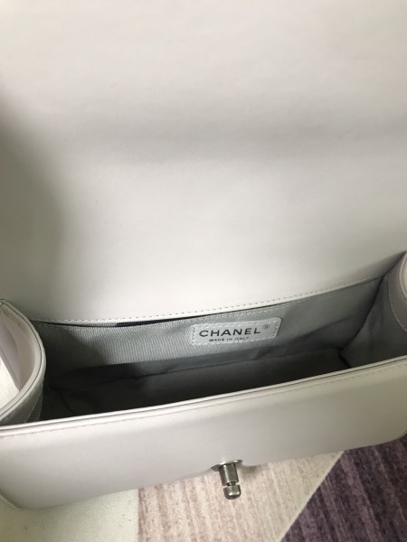  Handbag  Chanel  67086  size 14.5×25×8 cm  