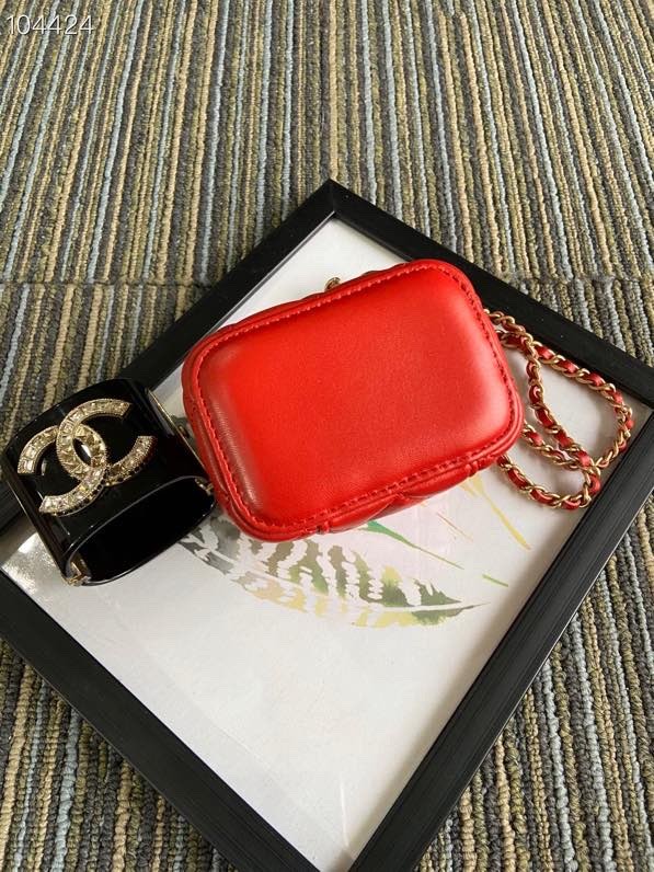  Handbag  Chanel P1447 size 8.5x11x7 cm