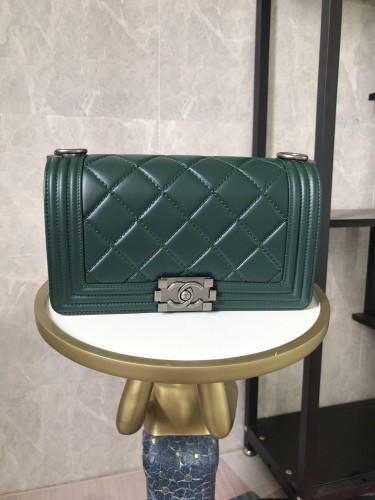  Handbag  Chanel  67086  size 14.5×25×8 cm