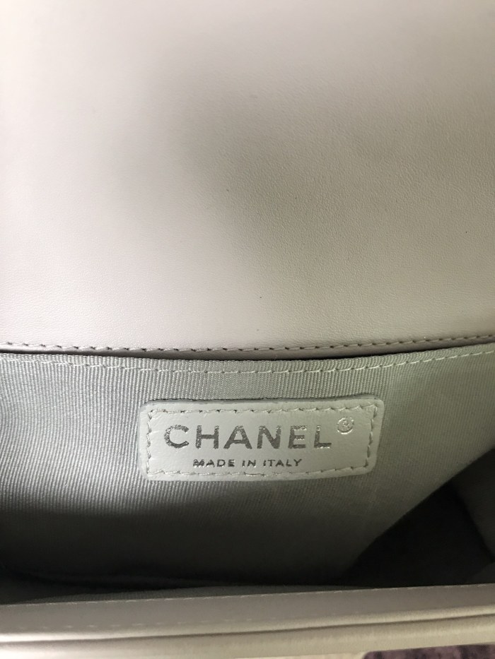  Handbag  Chanel  67086  size 14.5×25×8 cm  