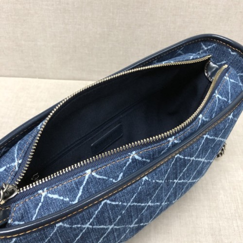  Handbag  Chanel 93824 size 28×10×22 cm