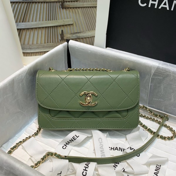  Handbag   Chanel 2742  size 19 10.5 4.5 cm