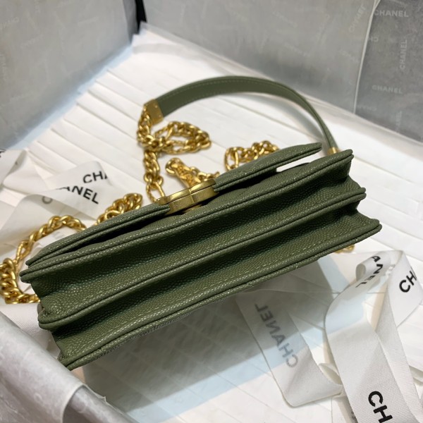  Handbag  Chanel 81155  size 15.5 10 4.5 cm