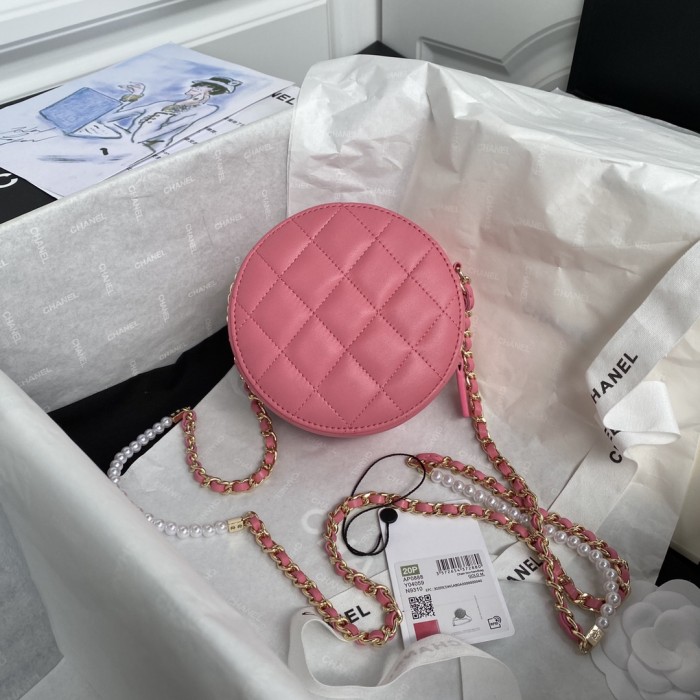  Handbag  Chanel  size 12x12x4.5 cm
