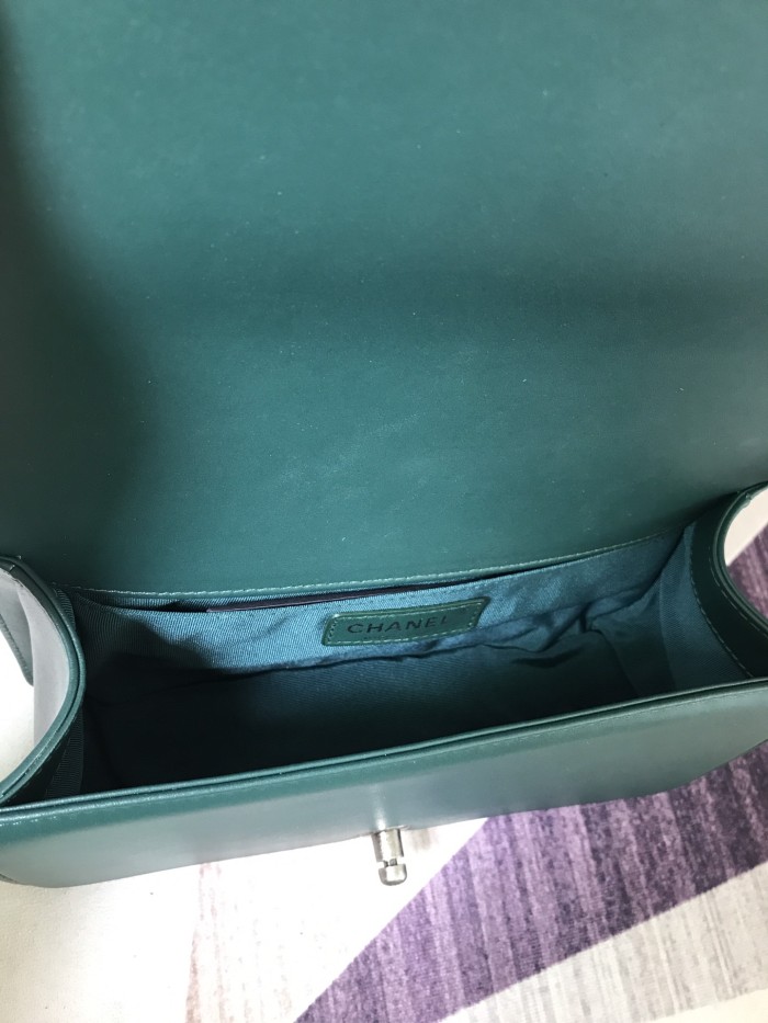  Handbag  Chanel  67086  size 14.5×25×8 cm