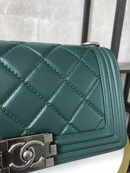  Handbag  Chanel  67086  size 14.5×25×8 cm