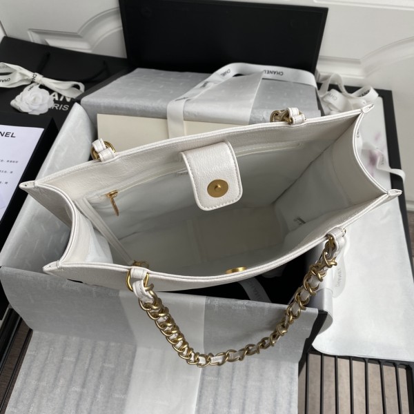  Handbag  Chanel AS1945 size  32 30 10 cm