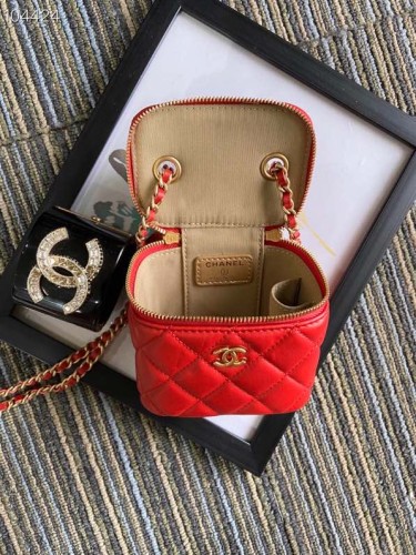  Handbag  Chanel P1447 size 8.5x11x7 cm