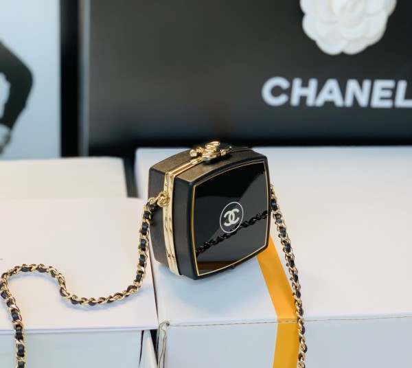  Handbag  Chanel  size  8*8*4  Cm  