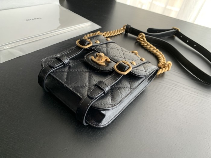  Handbag  Chanel  2695  size 17cmx14cmx4 cm