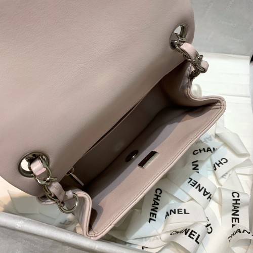  Handbag  Chanel 115  size 17 cm