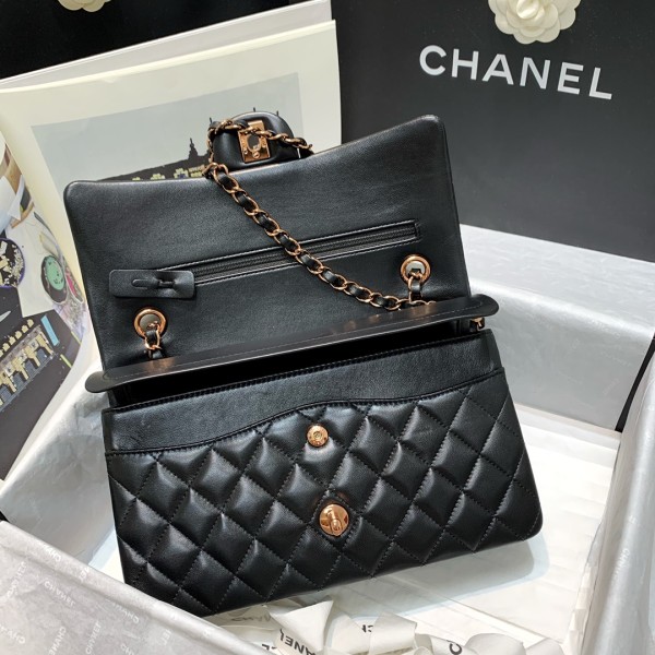  Handbag  Chanel  112 size 25 cm