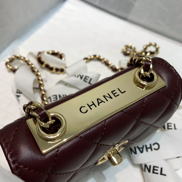  Handbag  Chanel 82768 size 12.5 2.5 9 cm
