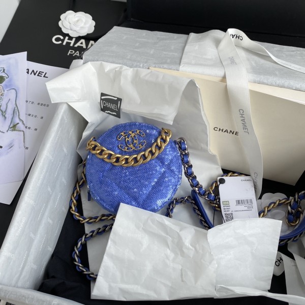  Handbag  Chanel  AP0945  size 12x12x4.5 cm