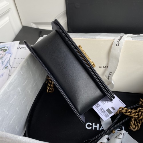  Handbag Chanel  size  20 cm