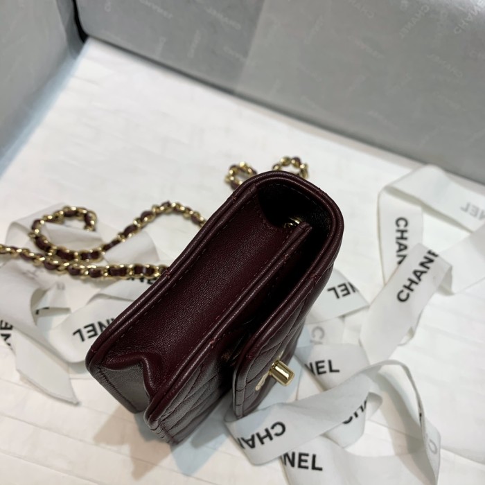  Handbag  Chanel 82768 size 12.5 2.5 9 cm