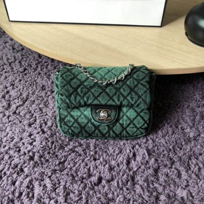  Handbag  Chanel  S1309  size 12x23x8cm