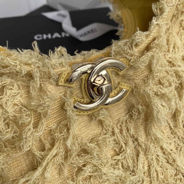  Handbag  Chanel AS2292  size  45×34×20 cm