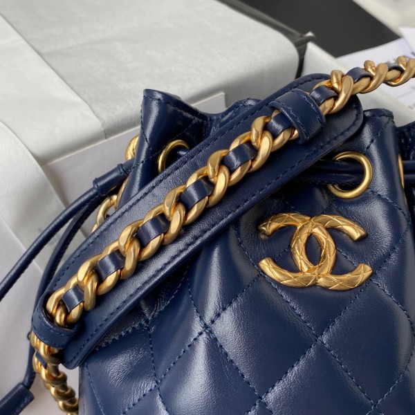  Handbag  Chanel  AS2716 size 19x15x12.5 cm