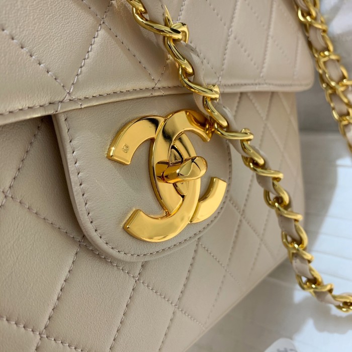  Handbag  Chanel A88 size  30.21.8 cm