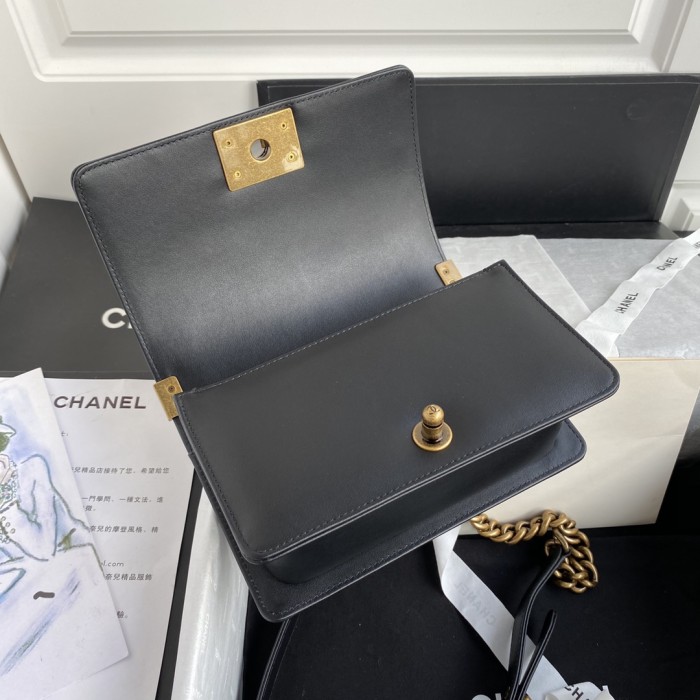  Handbag Chanel  size  20 cm