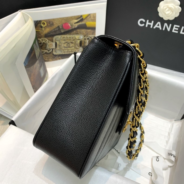  Handbag  Chanel   A88 size 30.21.8 cm