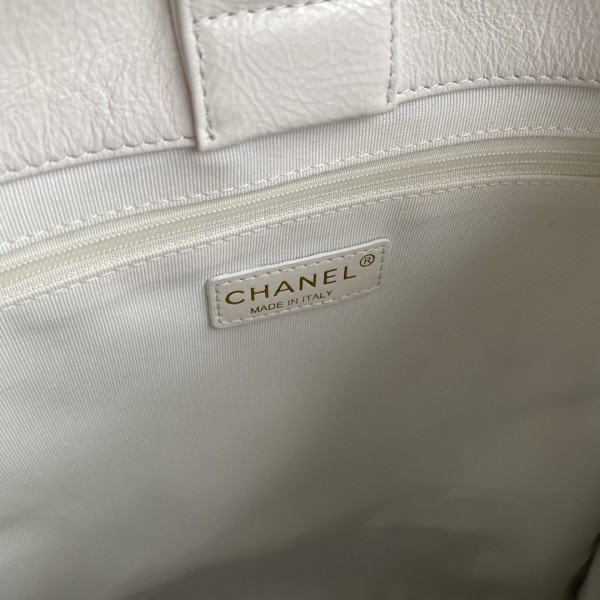  Handbag  Chanel AS1945 size  32 30 10 cm