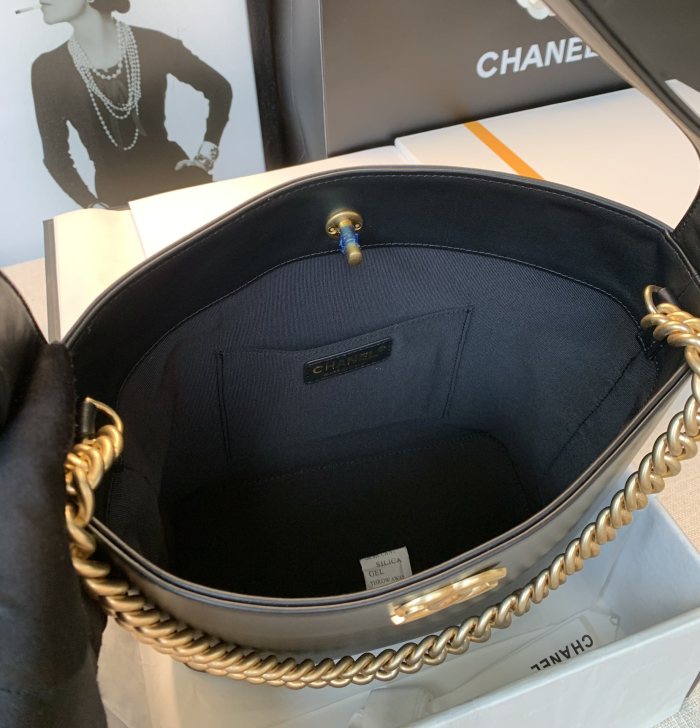  Handbag Chanel  size 23/24/12  Cm