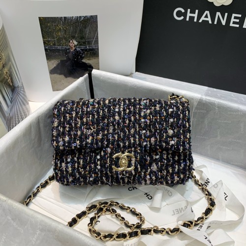  Handbag  Chanel  A69900 size  20 cm