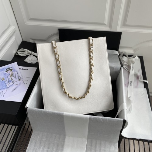  Handbag  Chanel AS1945 size  32 30 10 cm