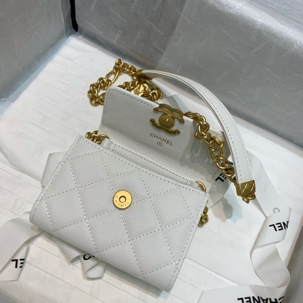  Handbag  Chanel 81156  size  12 9 2.5 cm