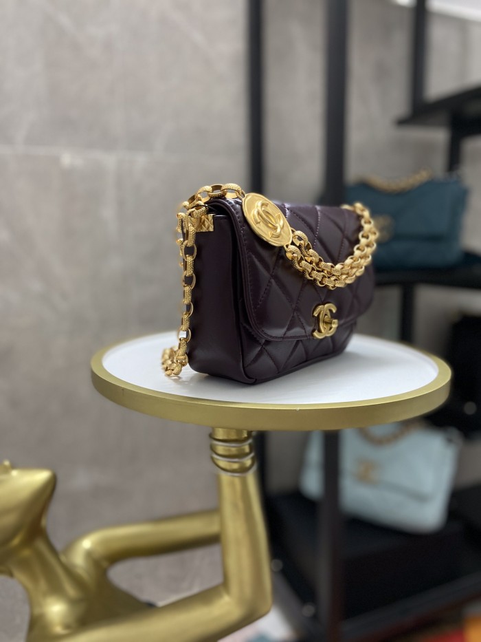   Handbag  Chanel AS2189 size 14x17.5x6 cm