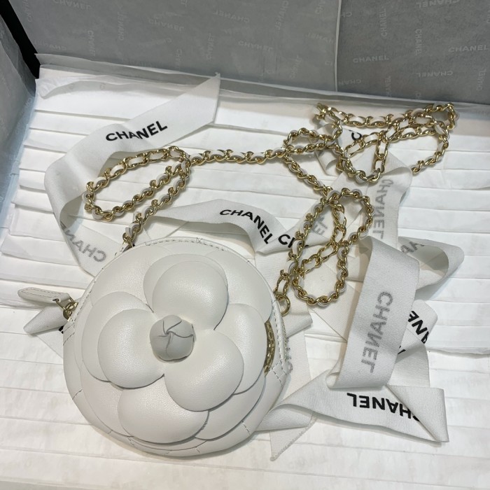  Handbag  Chanel  82121  size  11 11 2 cm