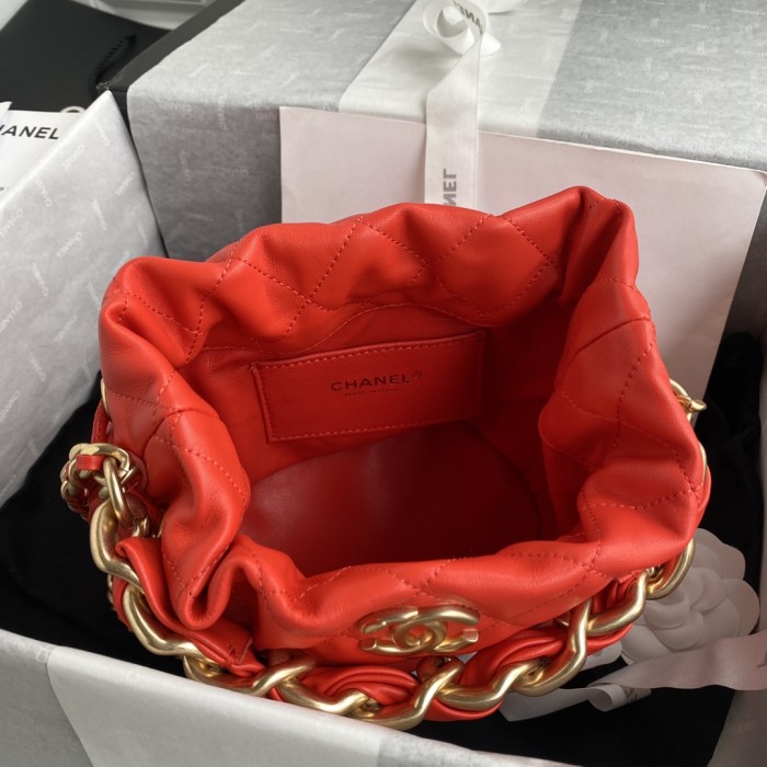  Handbag  Chanel AS2390  size  19*16*13 cm