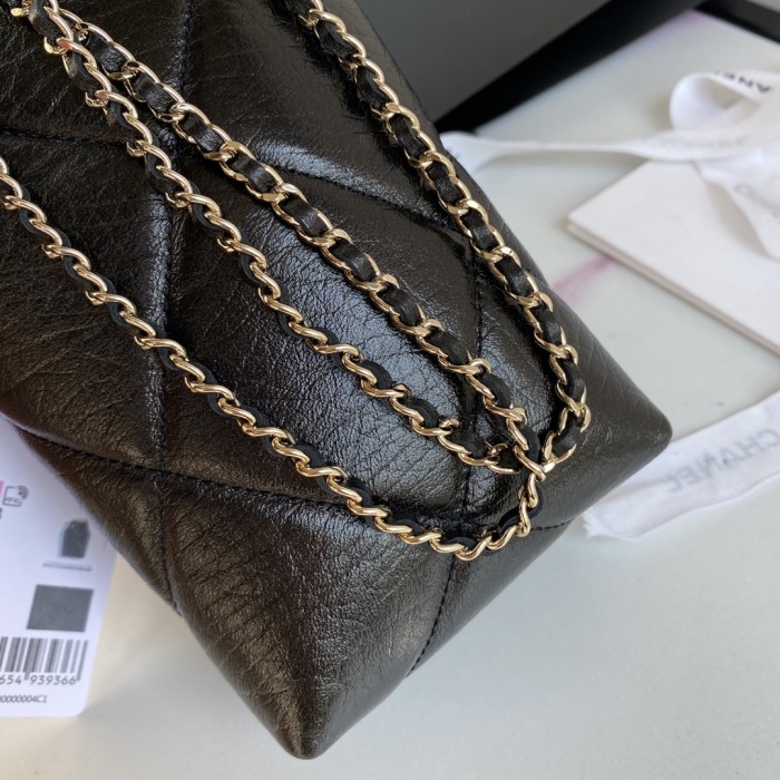  Handbag  Chanel  size  11×19.5×6 cm