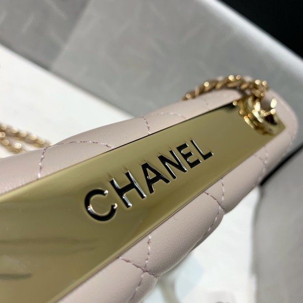  Handbag Chanel 88633 size  19 cm
