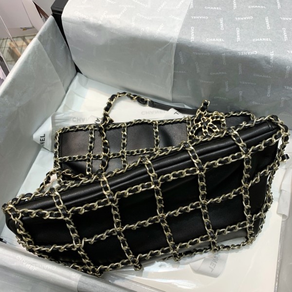  Handbag  Chanel 1383 size  36 31 4 cm