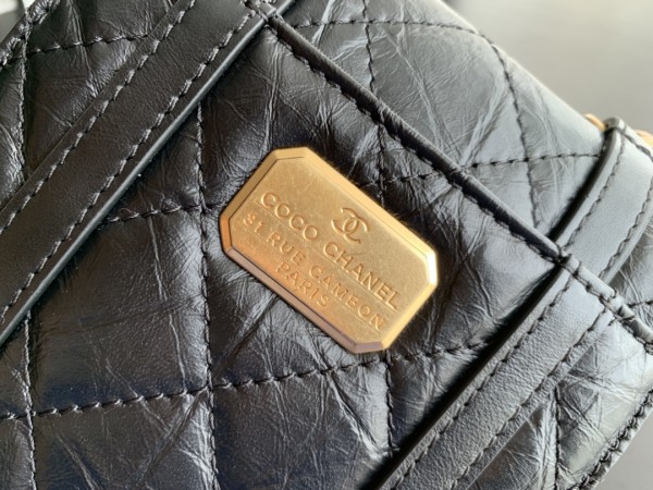  Handbag  Chanel  2695  size 17cmx14cmx4 cm