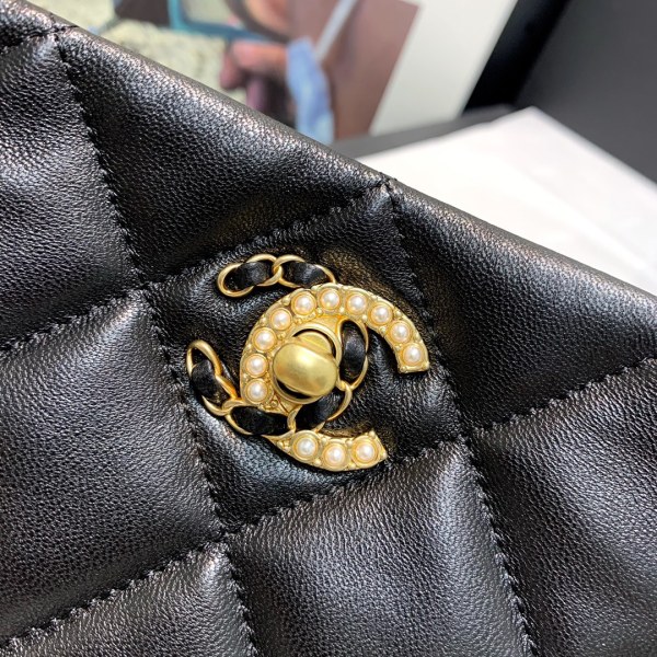  Handbag   Chanel AS2564 size  25 23 3 cm