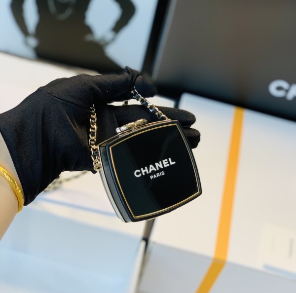  Handbag  Chanel  size  8*8*4  Cm  