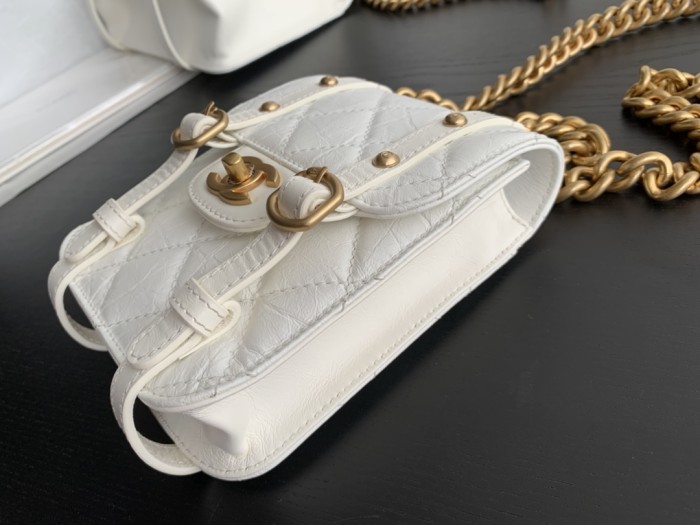  Handbag  Chanel  2695  size 17cmx14cmx4 cm