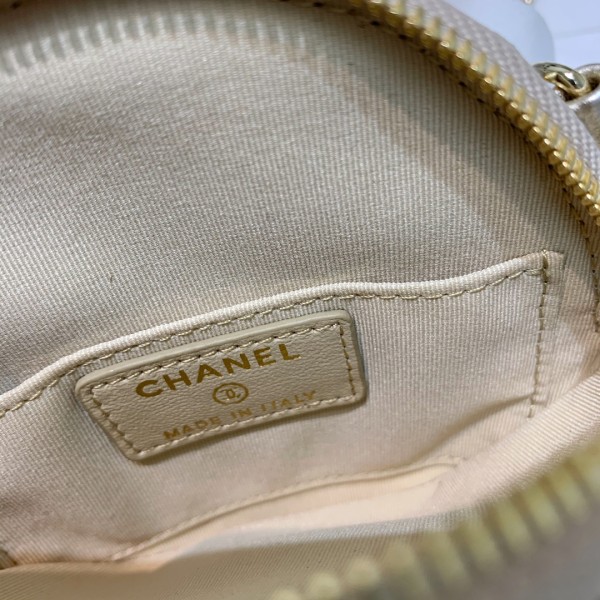  Handbag  Chanel  82121  size  11 11 2 cm