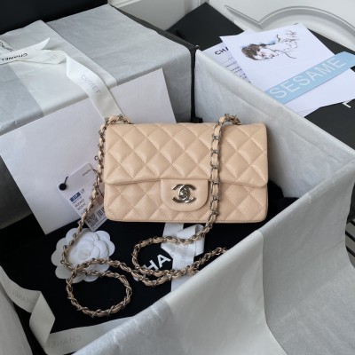  Handbag  Chanel  size  20 cm
