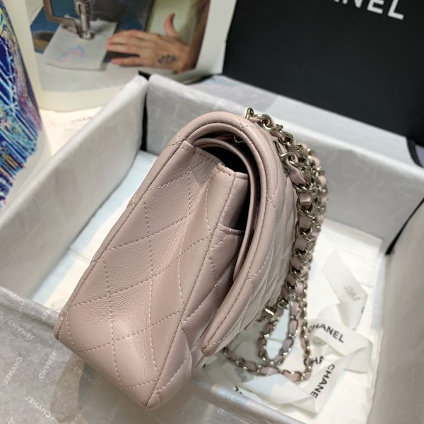  Handbag  Chanel  112 size 25 cm